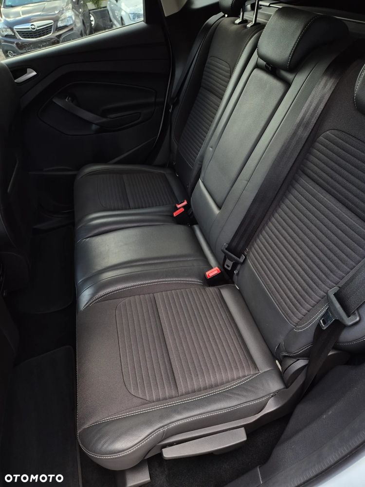 Ford Kuga 1.5 EcoBoost 2x4 Titanium - 11