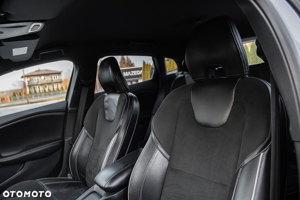 Volvo V40 D2 Drive-E R-Design Kinetic - 28