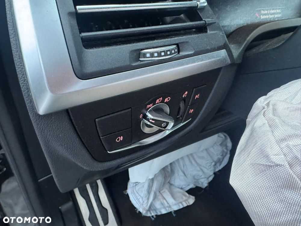 BMW iX3 80kWh Impressive - 29