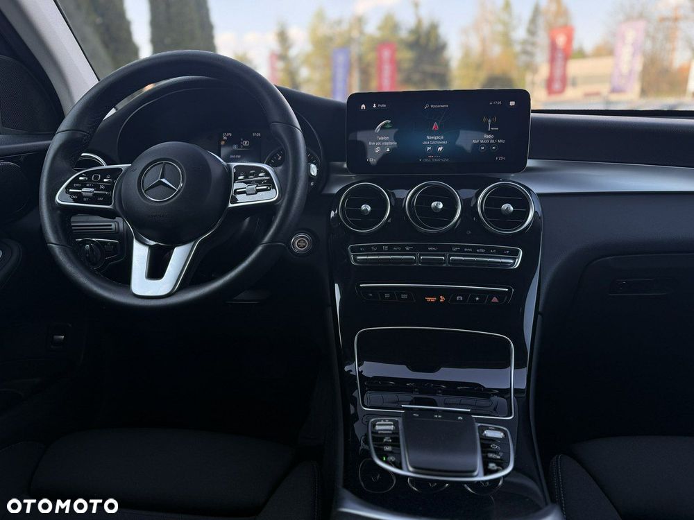 Mercedes-Benz GLC - 14