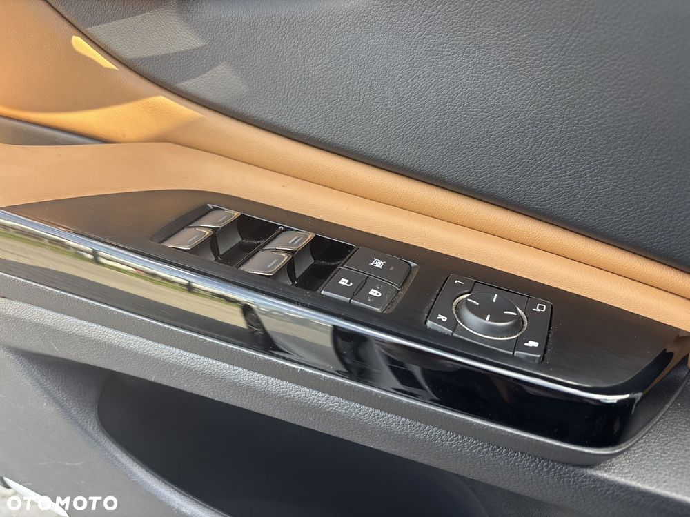 Lexus ES 300h Business Edition - 25