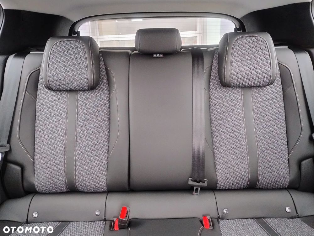 Peugeot 308 1.2 mHEV GT S&S e-DCS6 - 25