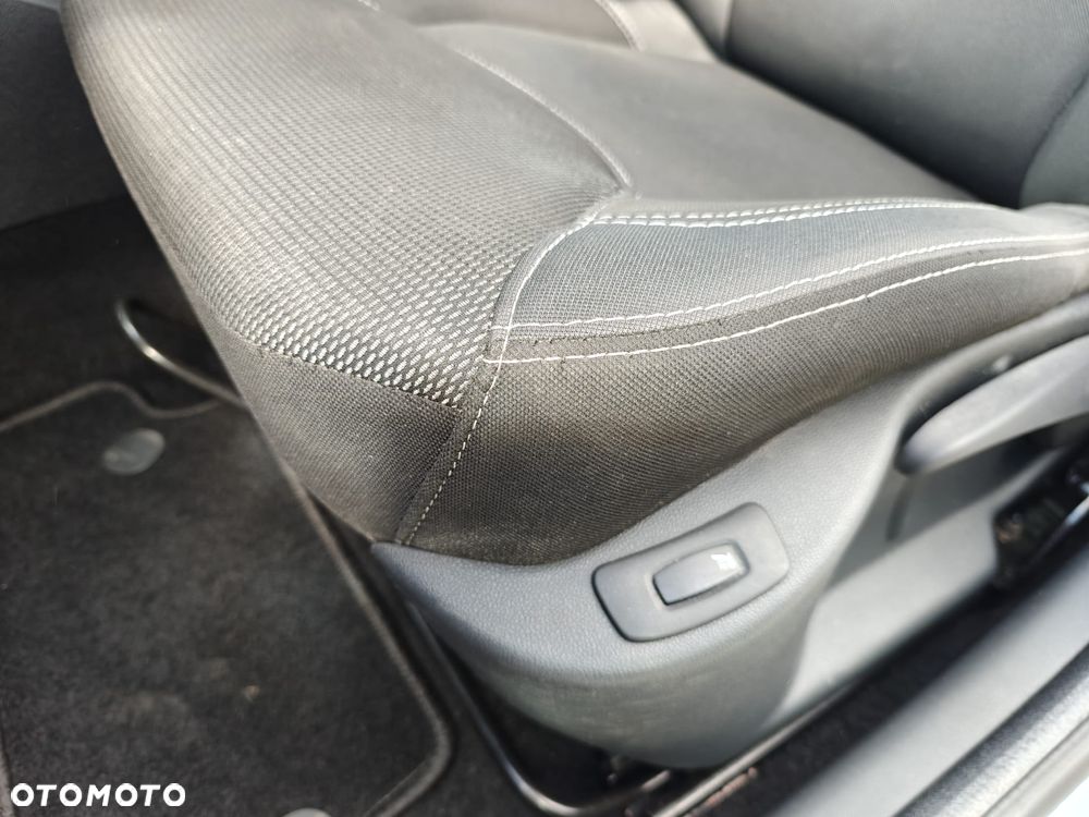 Renault Clio (Energy) TCe 90 Start & Stop INTENS - 13