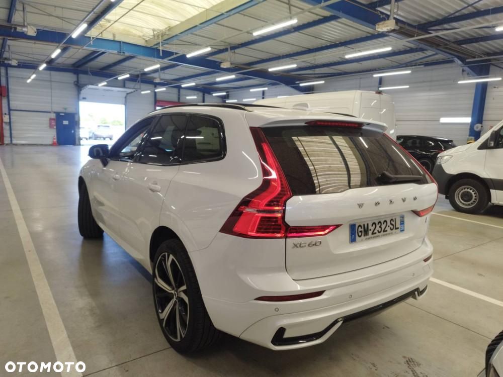 Volvo XC 60 T6 Plug-In Hybrid AWD R-Design - 3