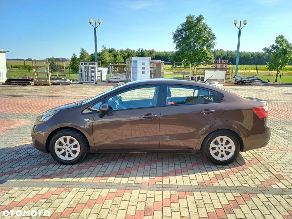 Kia Rio 1.4 M - 3