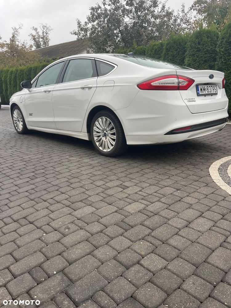 Ford Fusion - 4
