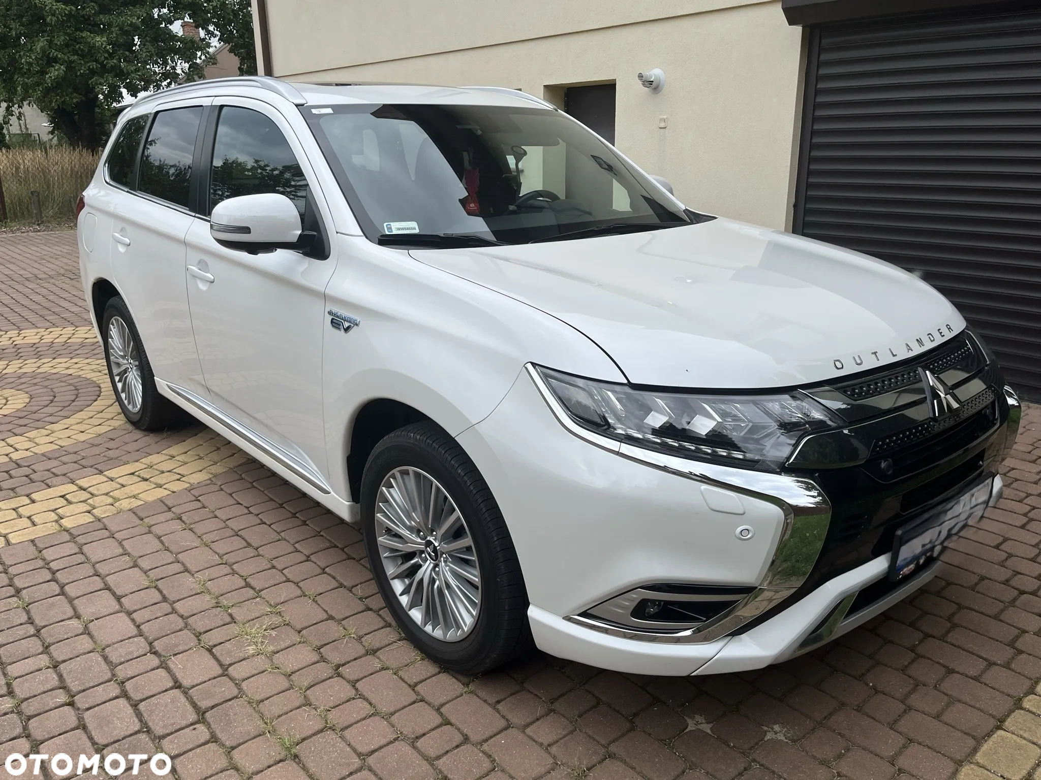 Mitsubishi Outlander PHEV Instyle + - 3