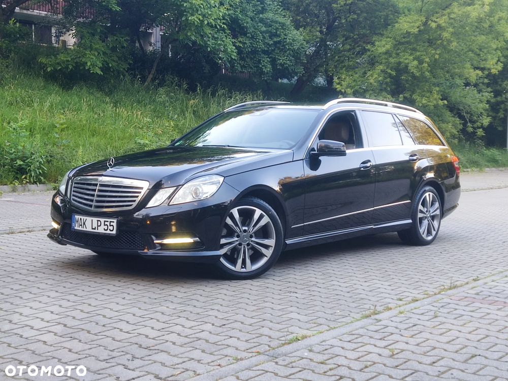 Mercedes-Benz Klasa E 220 CDI DPF BlueEFFICIENCY Automatik Elegance