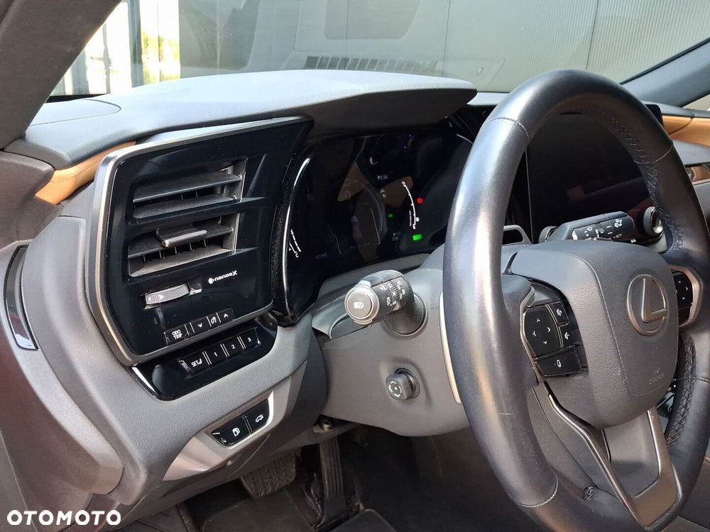 Lexus RX - 24
