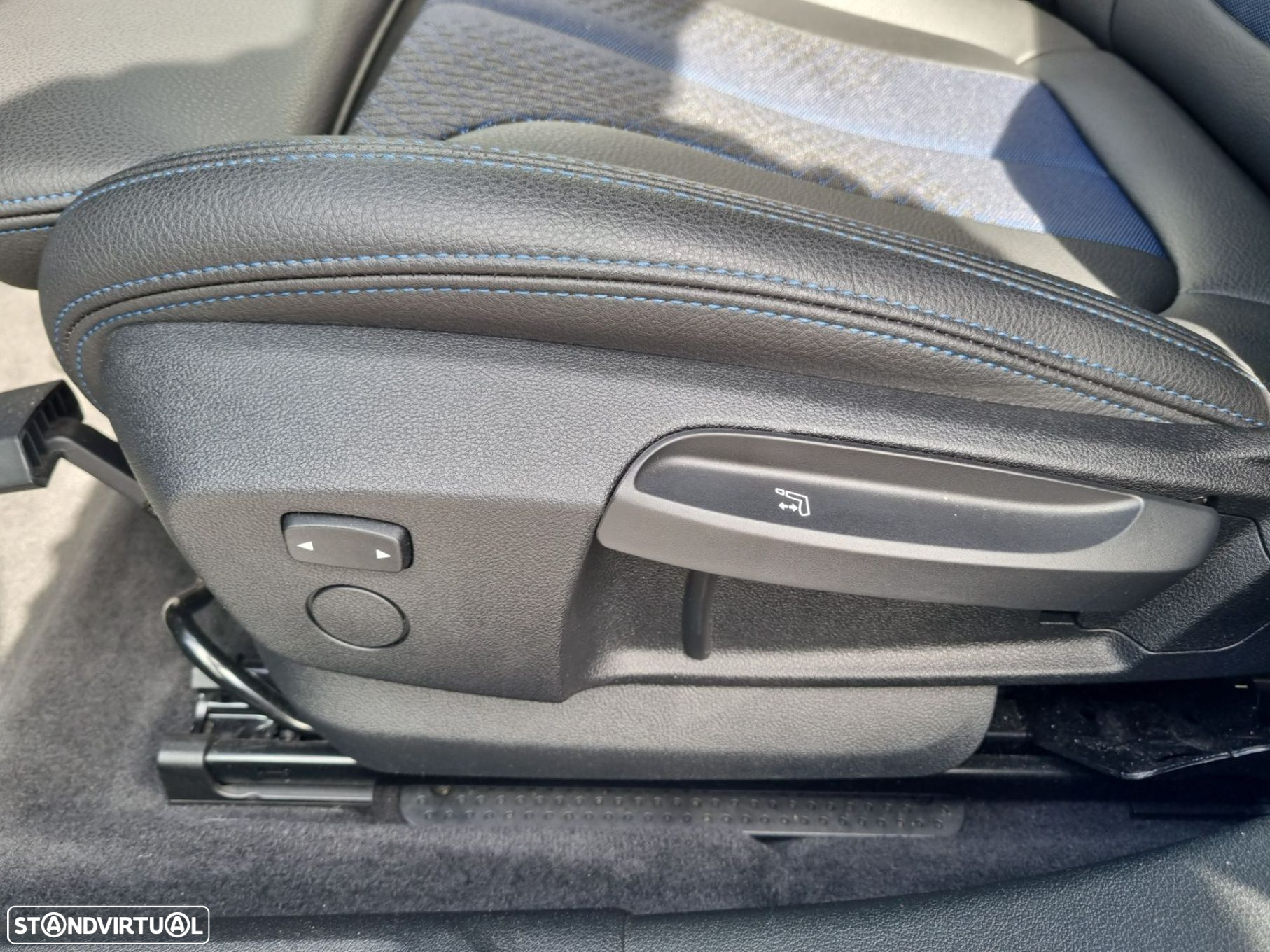 BMW 116 d Pack Desportivo M Auto - 15