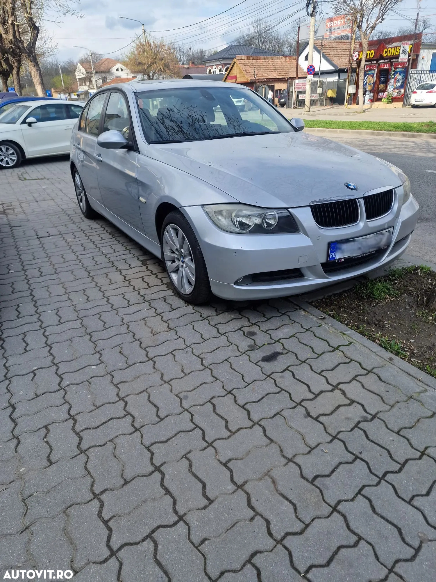 BMW Seria 3 320i - 6