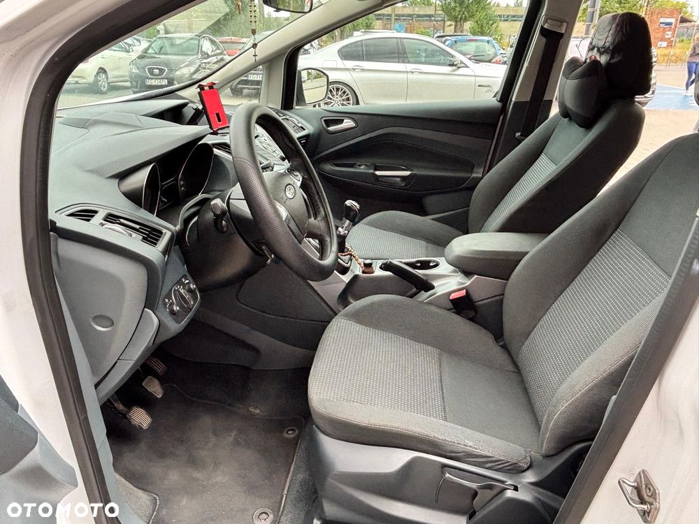 Ford Grand C-MAX - 16