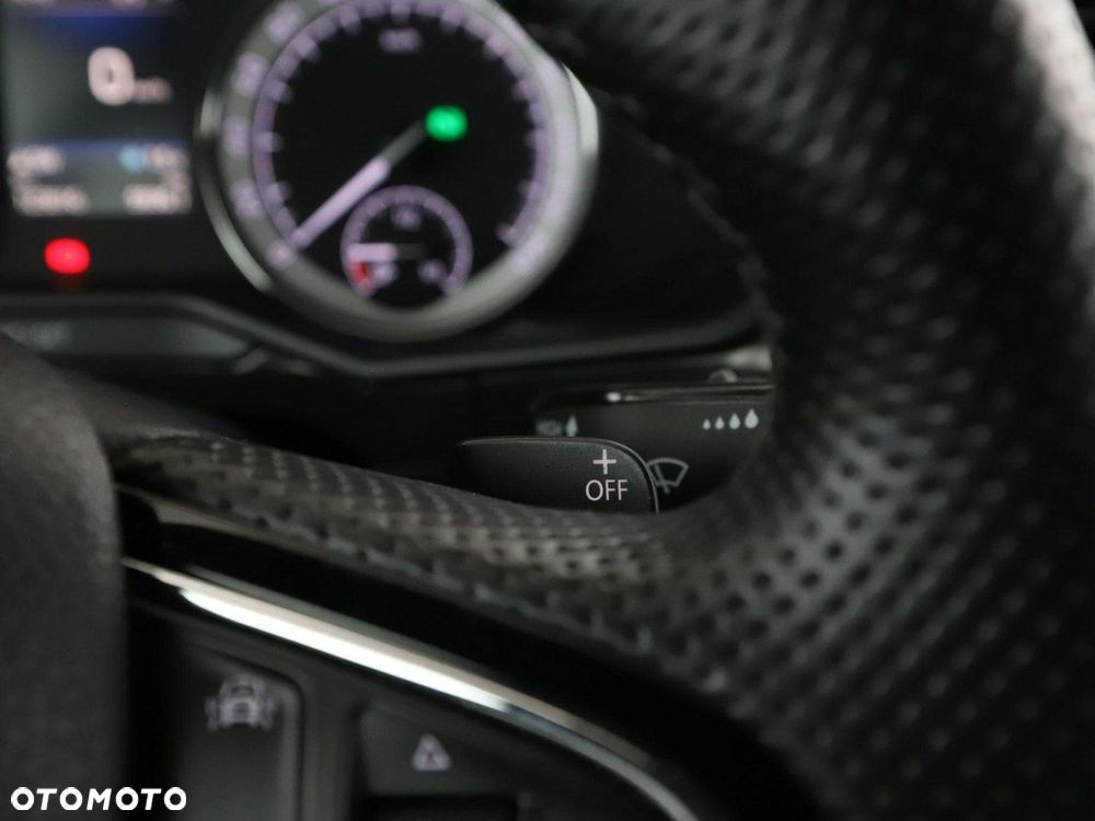 Skoda Superb 1.8 TSI DSG Ambition - 38