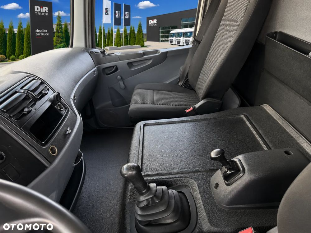 Mercedes-Benz ATEGO 1518 CHŁODNIA, EURO5, AGREGAT CARIER + WINDA CARGOLIFT, MANUAL - 11