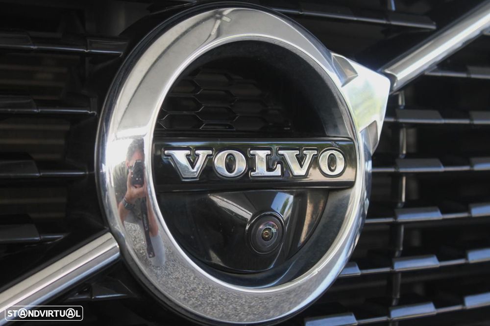 Volvo XC 60 2.0 T8 PHEV R-Design AWD - 52