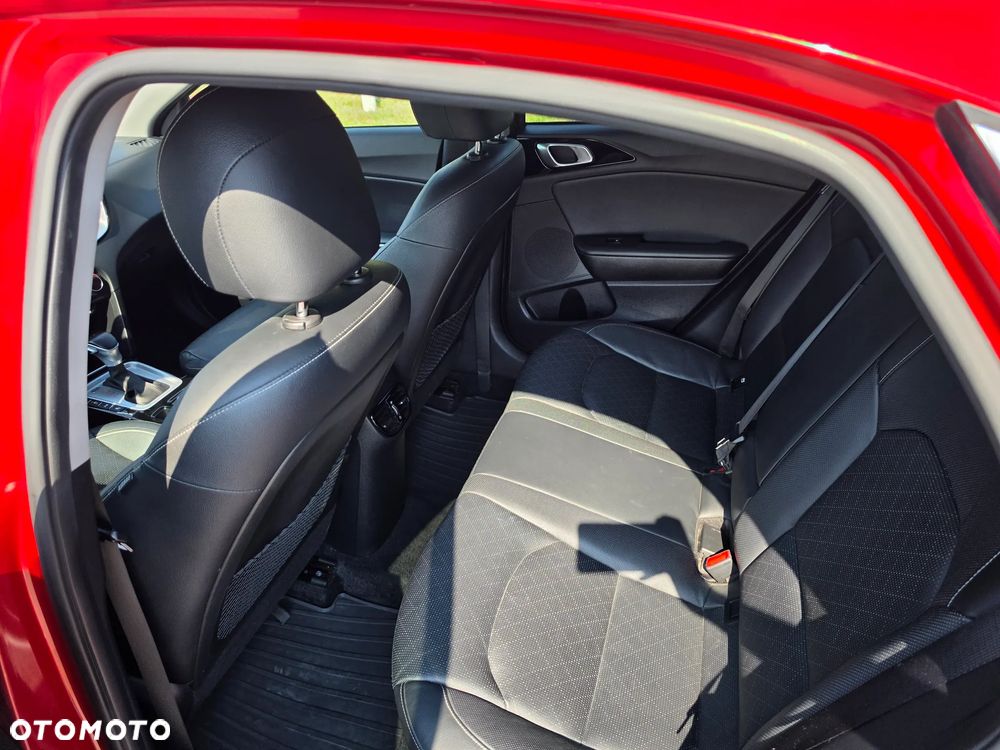 Kia XCeed 1.6 CRDi mHEV L DCT - 21