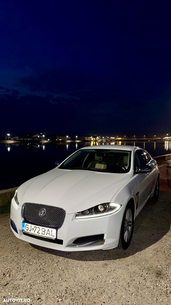Jaguar XF - 18