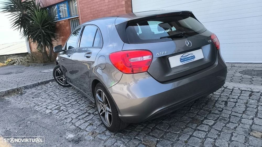 Mercedes-Benz A 180 CDI BlueEFFICIENCY - 2