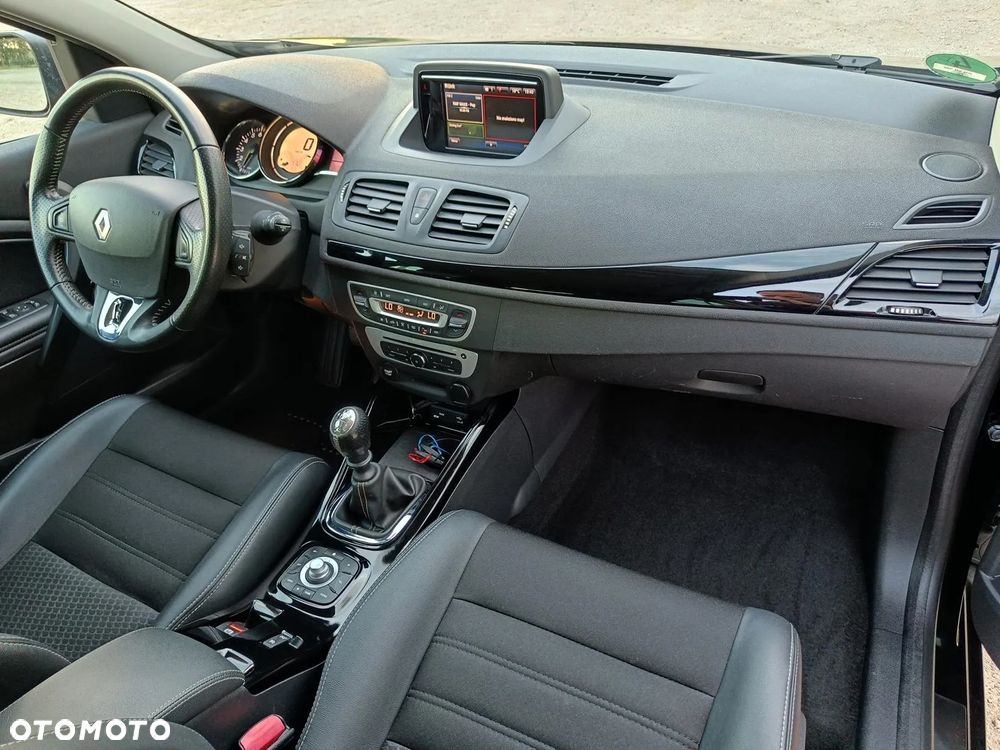 Renault Megane ENERGY TCe 130 BOSE EDITION - 24