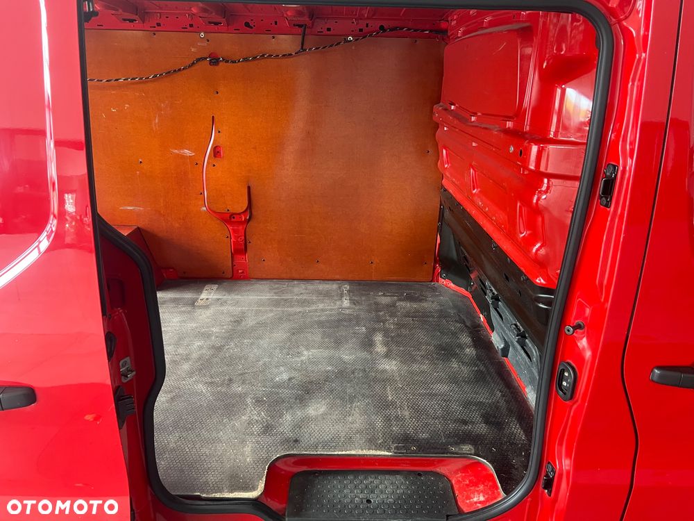 Renault Trafic - 29