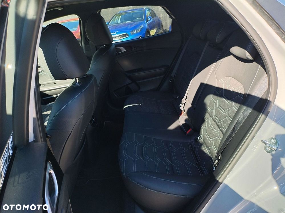 Kia XCeed 1.6 T-GDI Tribute DCT - 16