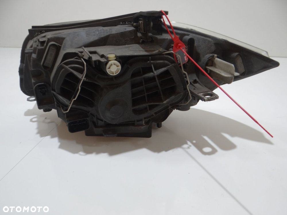 LAMPA PRAWA PRZEDNIA BMW E88 OE 7263642 - 5