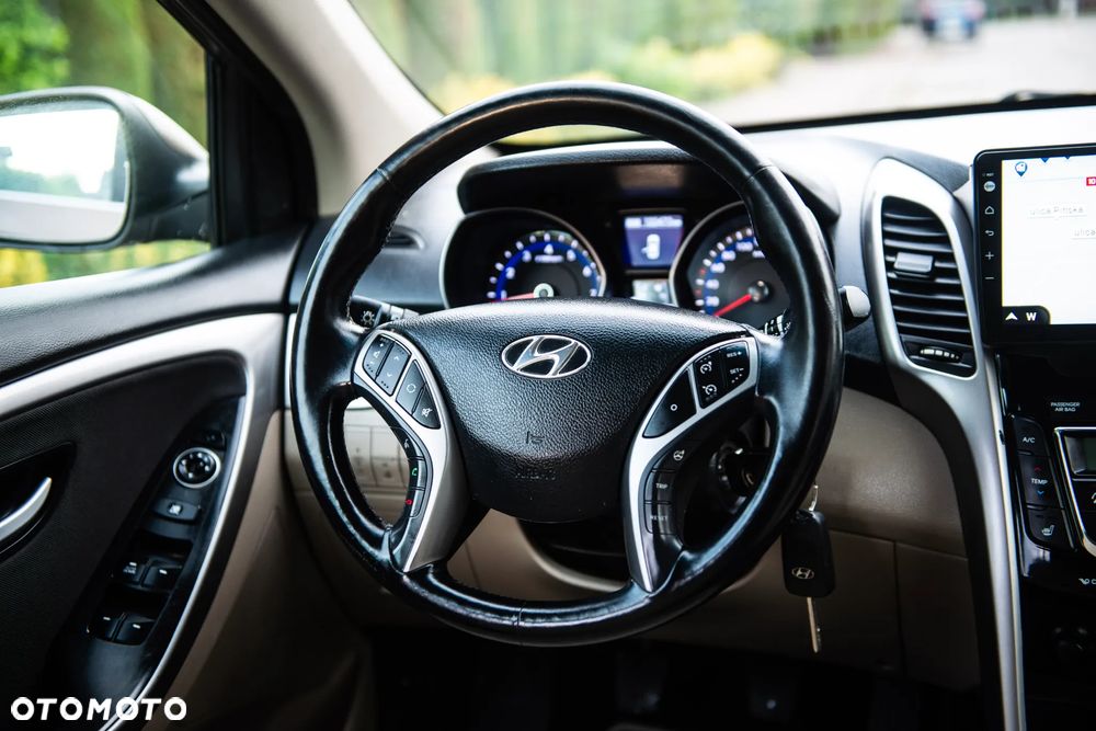 Hyundai i30 1.6 Comfort - 32