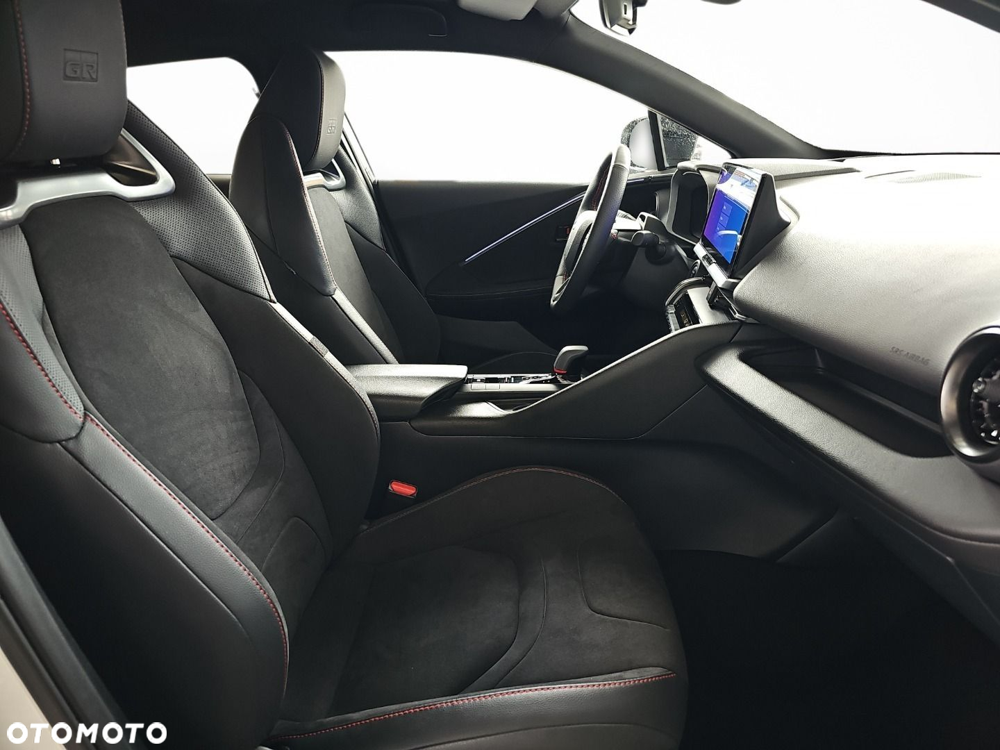 Toyota C-HR - 13