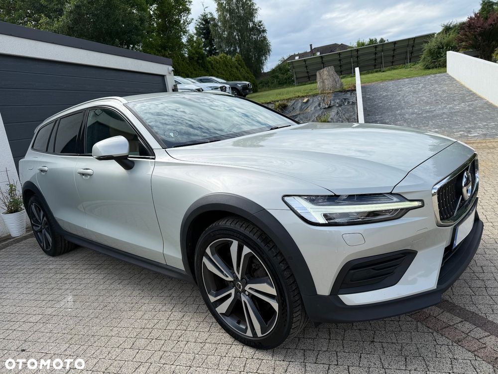 Volvo V60 Cross Country D4 AWD Geartronic Pro - 25