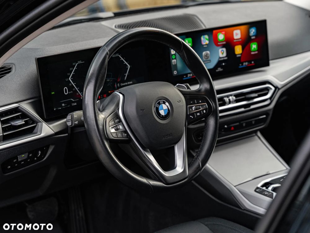 BMW Seria 3 318d - 15