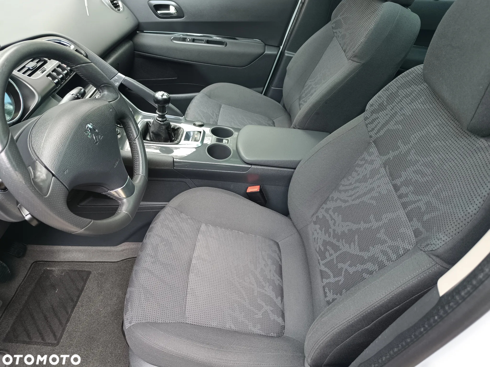 Peugeot 3008 1.6 HDi Active - 23