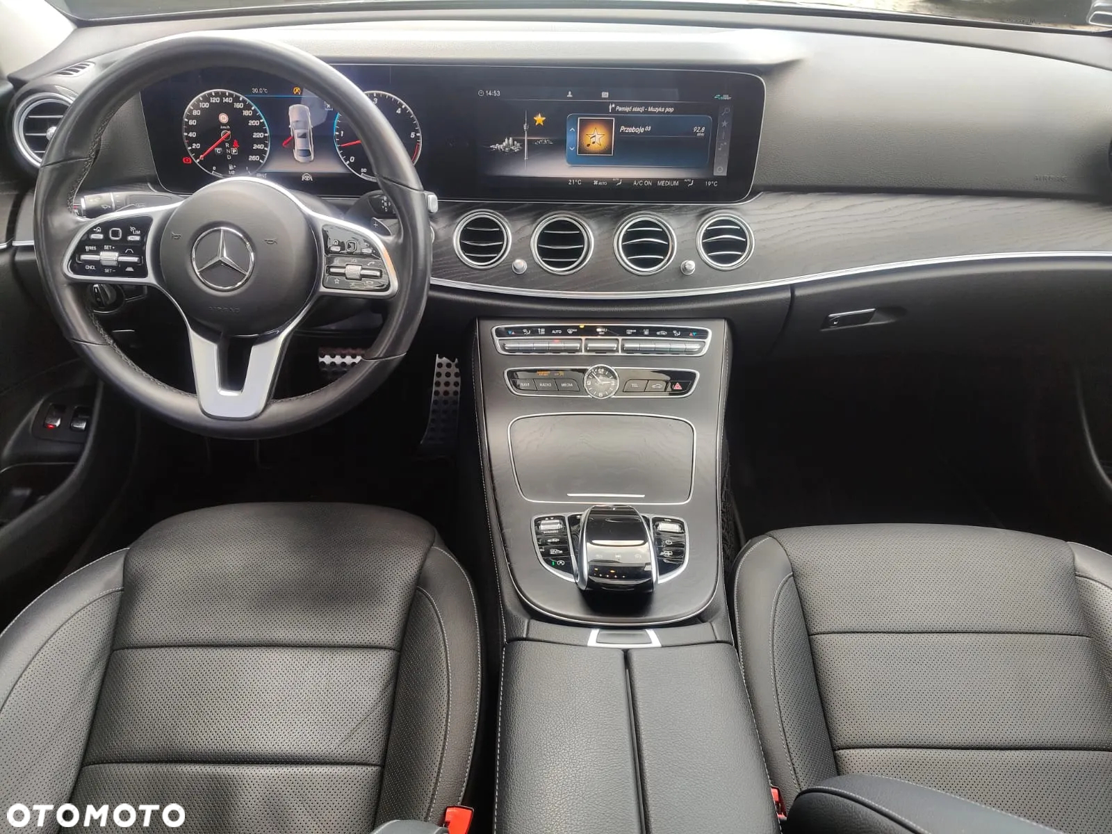 Mercedes-Benz Klasa E 400 d 4-Matic 9G-TRONIC - 19