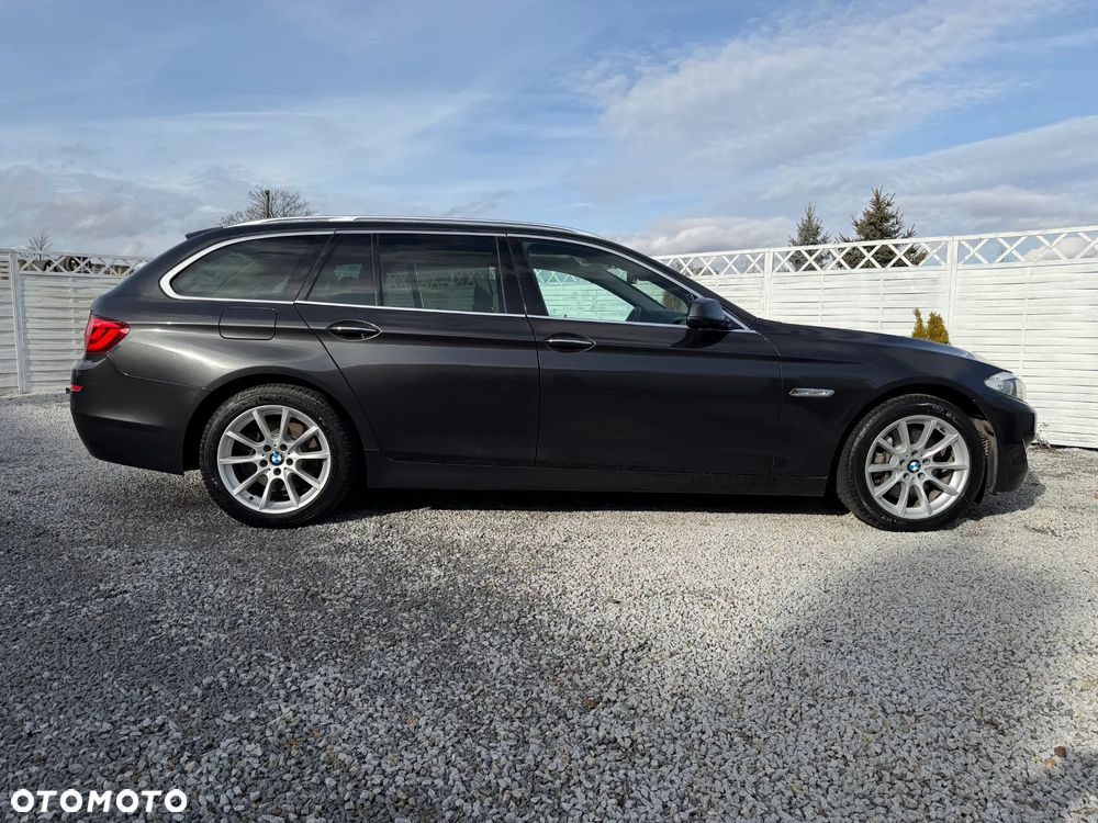 BMW Seria 5 525d - 29