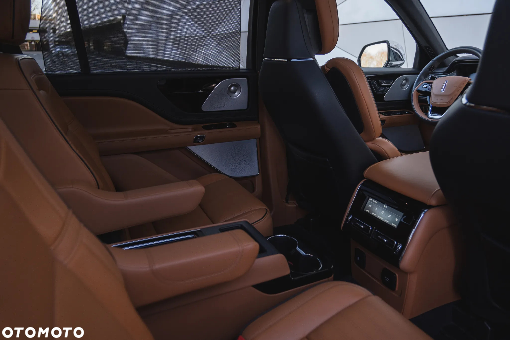 Lincoln Aviator - 16