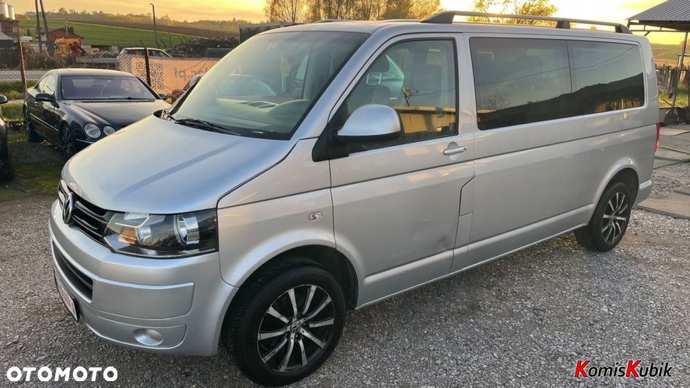 Volkswagen Caravelle - 41