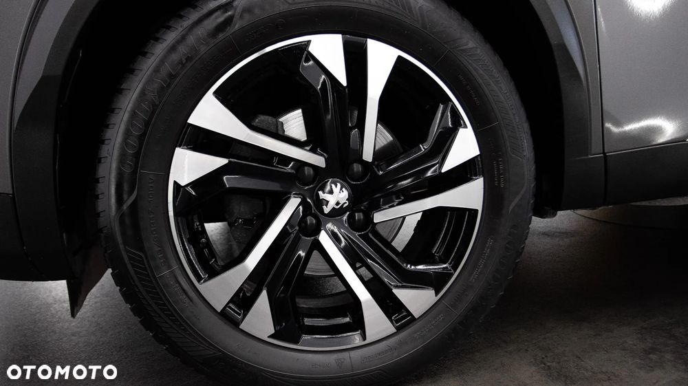 Peugeot 2008 1.2 PureTech Allure S&S EAT8 - 10