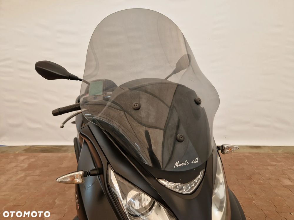 Piaggio MP-3 - 17