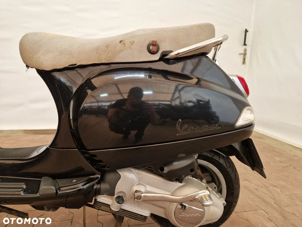 Piaggio Vespa - 26