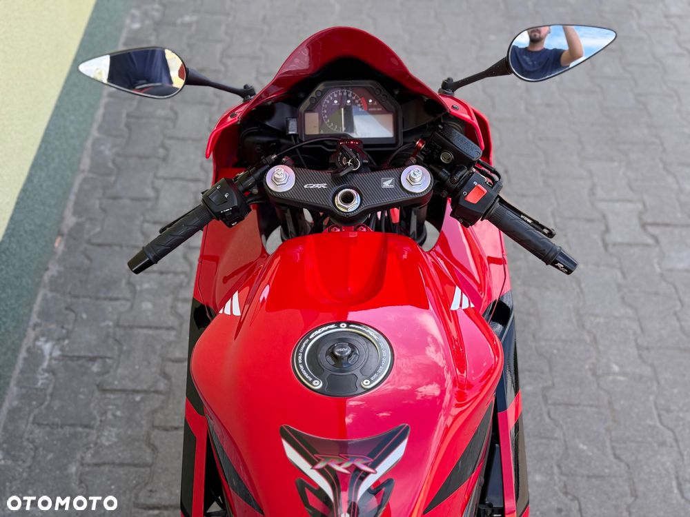 Honda CBR - 18