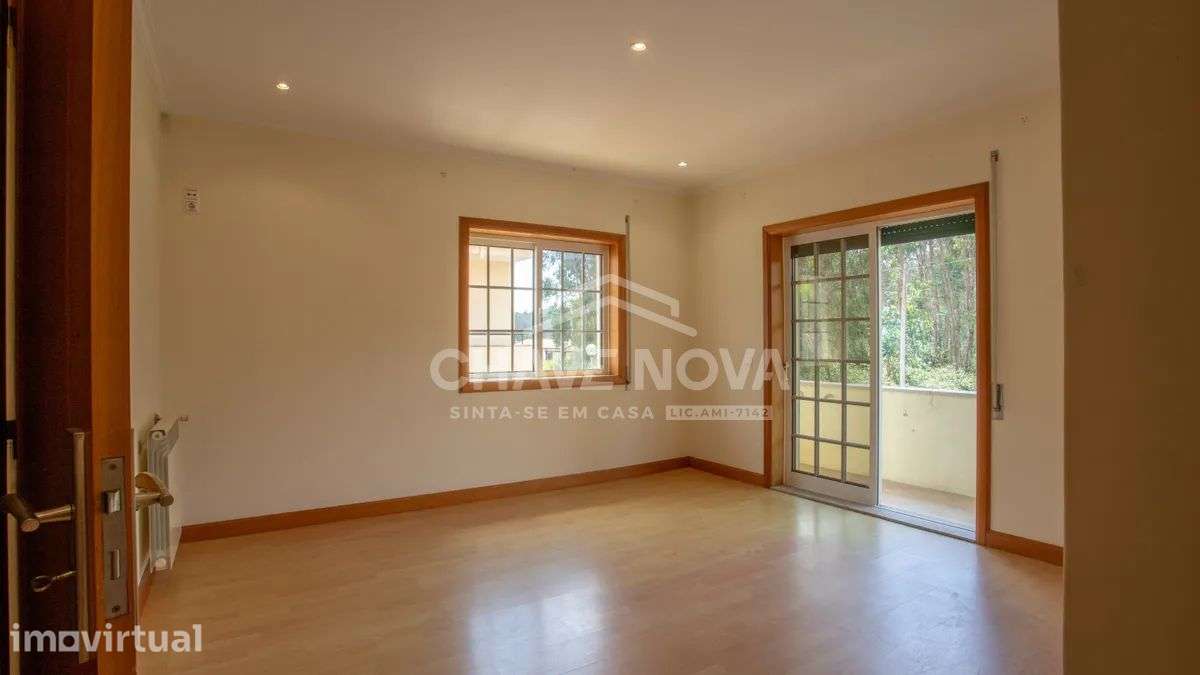 Moradia T3 com Jardim, Garagem e Vista Campo - S.M.FEIRA - Grande imagem: 5/32
