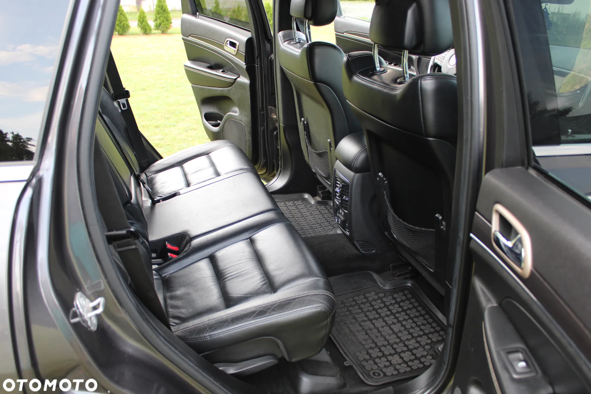 Jeep Grand Cherokee - 10