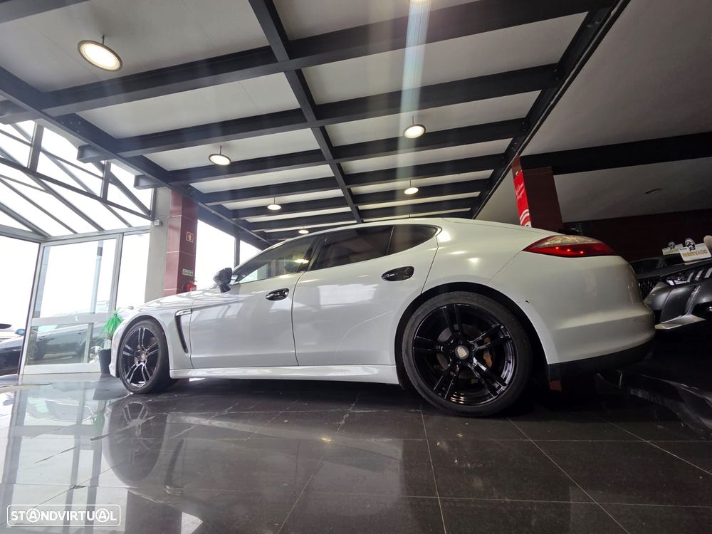 Porsche Panamera Platinum Edition - 1