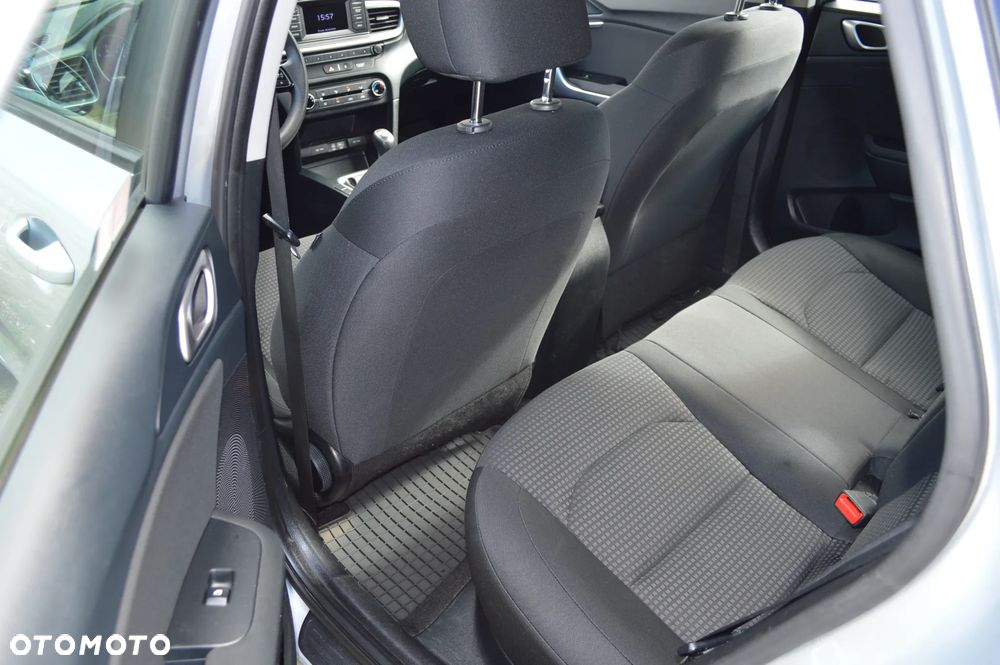 Kia Ceed - 14