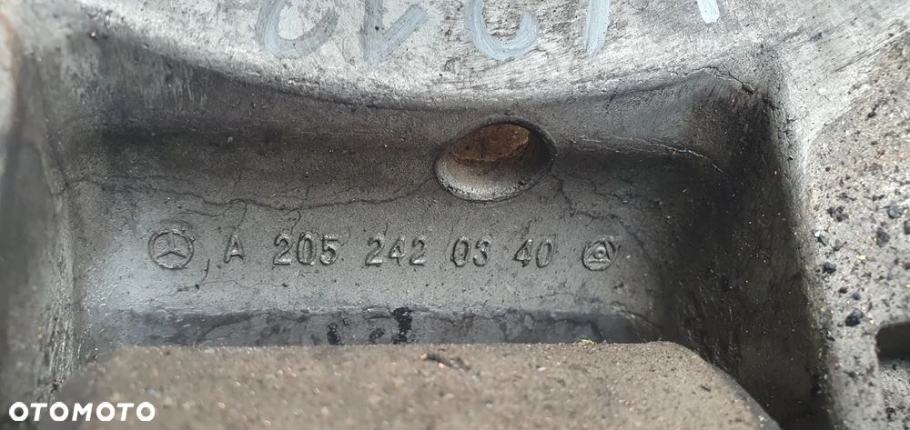Łapa poduszka skrzyni biegów Mercedes E-Klasa W213 3.0 CDI A2052420340 A2132421001 - 5