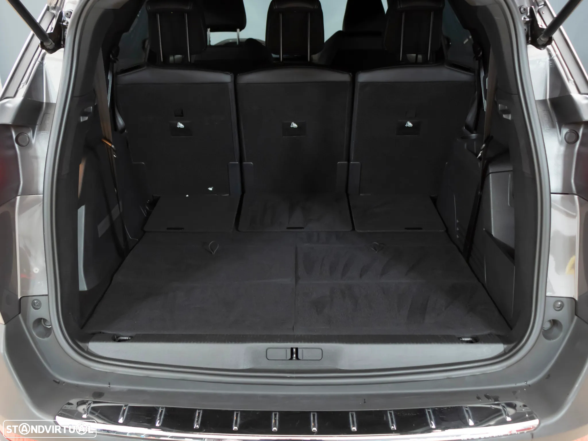 Peugeot 5008 1.2 PureTech Allure EAT8 - 8