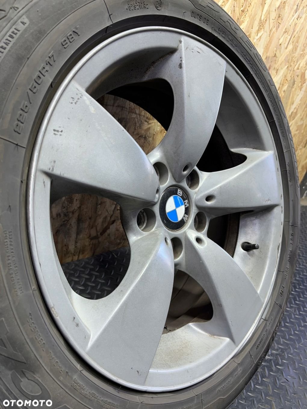 FELGI ALUMINIOWE 4X BMW OE 7.5x17 5x120 ET20 STYLING 138 OE 6762001 - 12