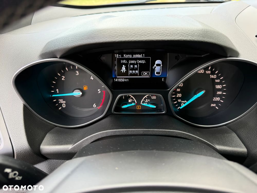 Ford Kuga 1.5 TDCi 2x4 ST-Line - 28