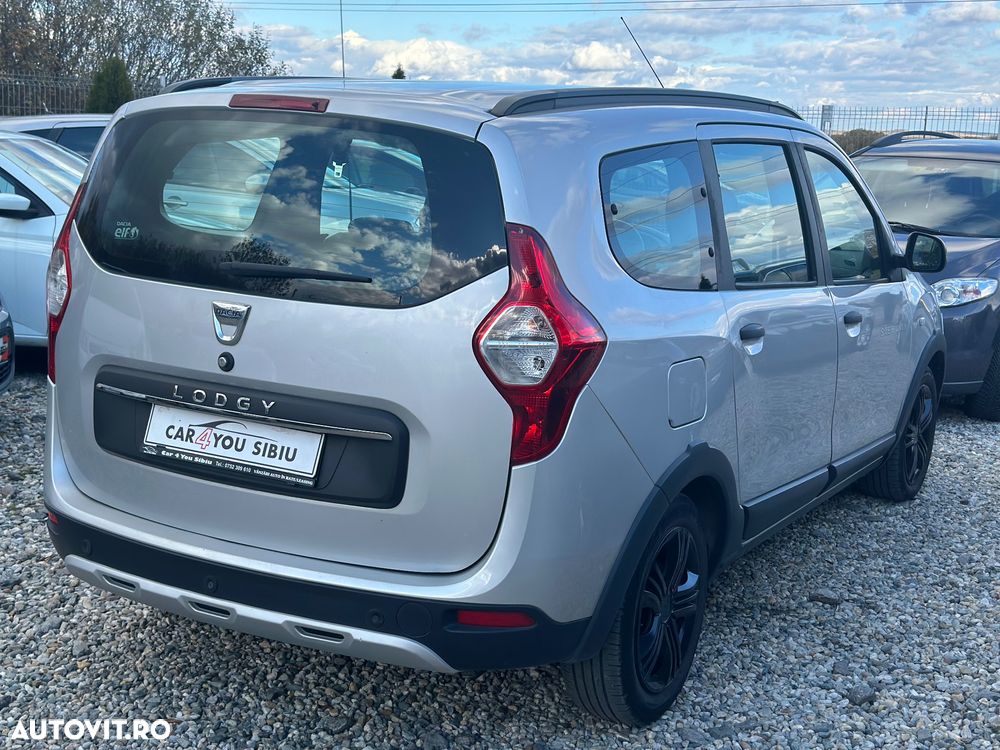 Dacia Lodgy TCe 115 Stepway - 4