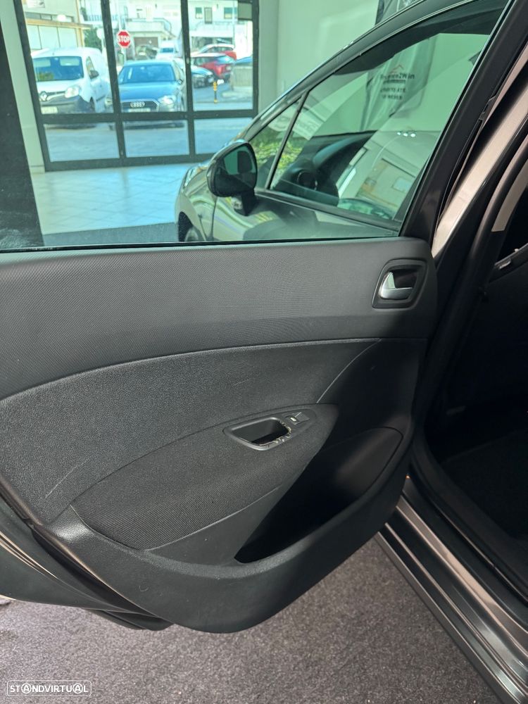 Peugeot 308 SW 1.6 HDi Executive - 9