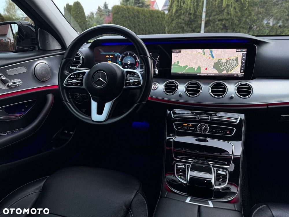 Mercedes-Benz Klasa E 220 d 4-Matic Avantgarde - 21